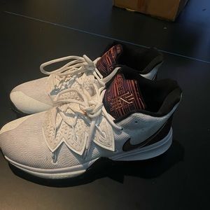 Nike Kyrie Black History Month edition Basketball Shoes